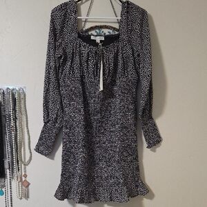 She + Sky Black and White Long Sleeve Dress